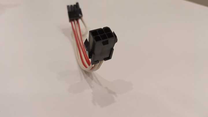 6%20pin%20to%208%20pin%20PCI%20Express%20GPU%20Adapter%20Cable%20-%20Image%208