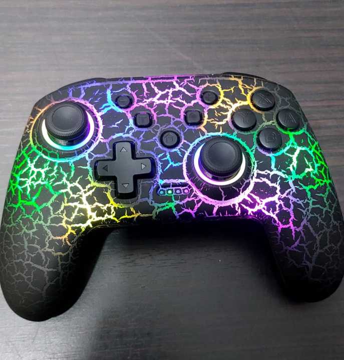 MACROGLOW%20WIRELESS%20GAMING%20CONTROLLER%20WITH%20DIFFERENT%20LIGHT%20MODES%20-%20Image%205
