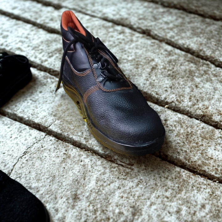 Safety%20Boots%20Manager%20-%20Image%203