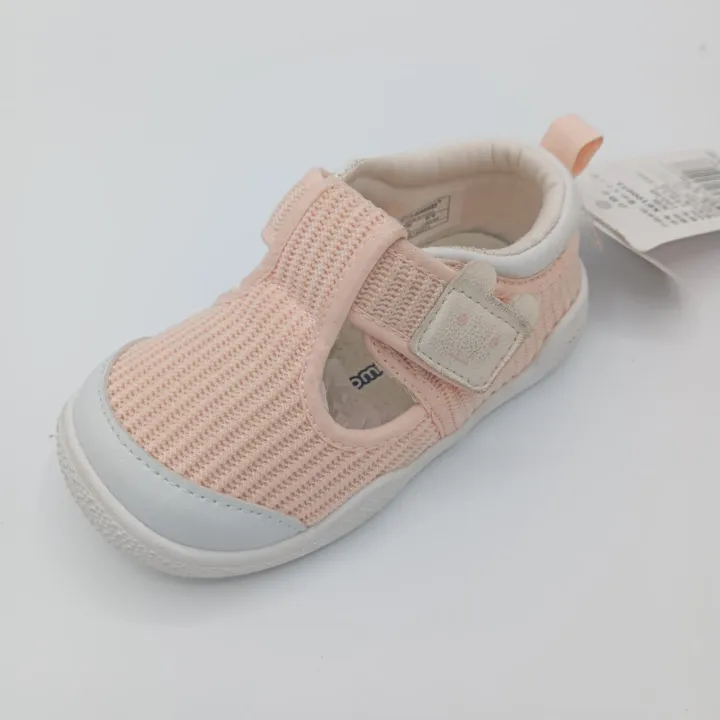 Baby%20Breathable%20Mesh%20Shoes%20%E2%80%93%20Soft%20Anti-Slip%20Summer%20Sandals%20for%20Infants%20&%20Toddlers%20-%20Image%203