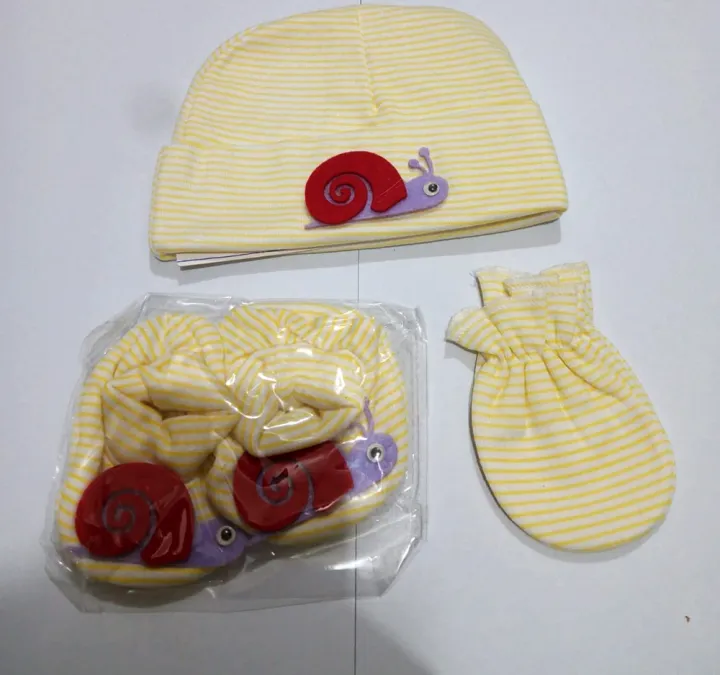Newborn%20Baby%20Caps%20Mitten%20And%20Booties%20Set%20-%20Image%205