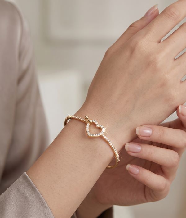 Hand Chain Charm Rhinestone Golden Love Heart Bangle Cuff Bracelet Jewelry For Girls