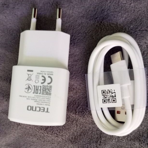 Tecno%2018Watt%20100%25%20Original%20Charger%20%7C%20TECNO%2018%20Watt%20Genuine%20Charger%20Tecno%20Charger%20Original%2018w%20Fast%20Charging%20Box%20Pulled%20Out%20Adapter%20with%20Type-C%20Data%20Cable%20And%20Micro%20Data%20Cable%20For%20Tecno%20-%20Android%20Phones%20-%20Image%203