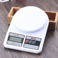 10kg Electronic Digital Kitchen Scale – Accurate, Easy-to-Use Food Scale for Cooking & Baking – Ideal for Mothers and Home Chefs. 