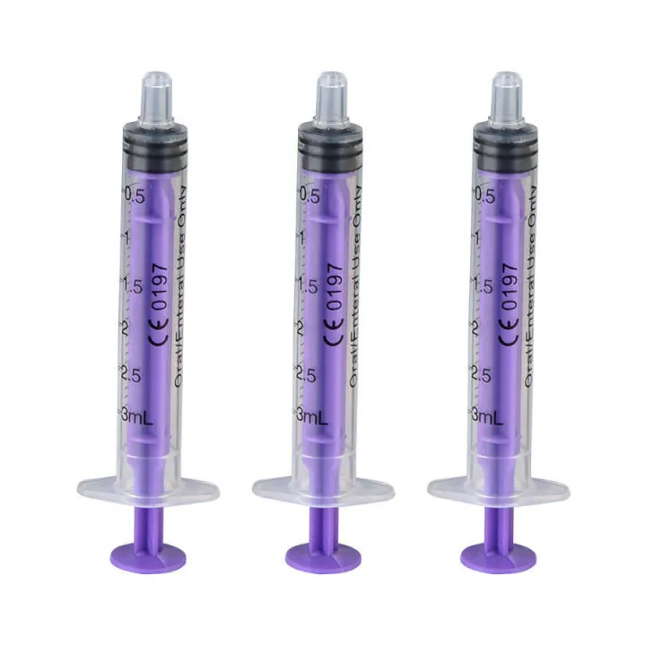 Oral%20children's%20feeding%20device,%20food%20grade%20material,%20needle%20free%20syringe,%20with%20lid%20syringe%20-%20Image%203