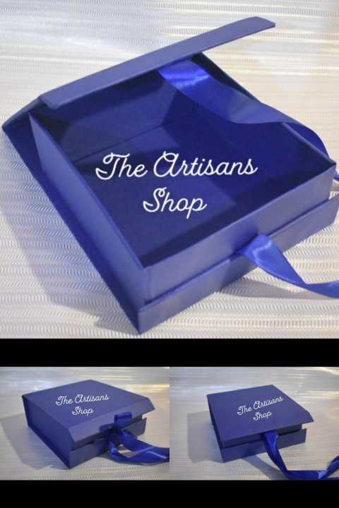 gift%20box/jewellery%20box/packaging%20box/shirt%20box/flower%20box/hard%20rigid%20box/size-12x10x4%20inches%20-%20Image%209