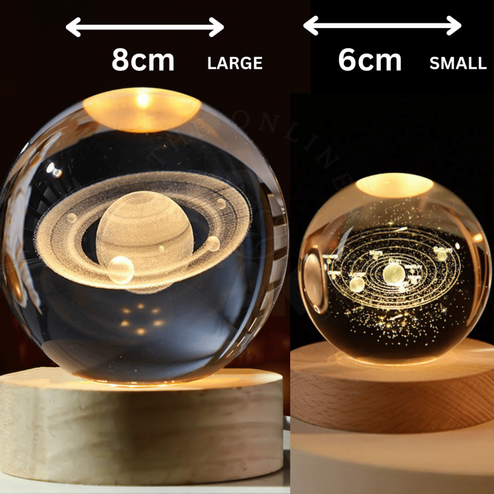 3D%20Laser%20Engraved%20Crystal%20Ball%20LED%20Night%20Light%20with%20Wooden%20Base%20-%20Solar%20System%20and%20Galaxy%20Design,%20USB%20Powered,%206/8%20cm%20Ornament%20-%20Image%203