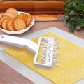 Dough Puncher, Lattice Roller Cutter, Plastic Bread Needle Puncher Pizza Needle Roller Crust Cookie Biscuit Puncher Decorative Cooking Tool Backing Tool. 