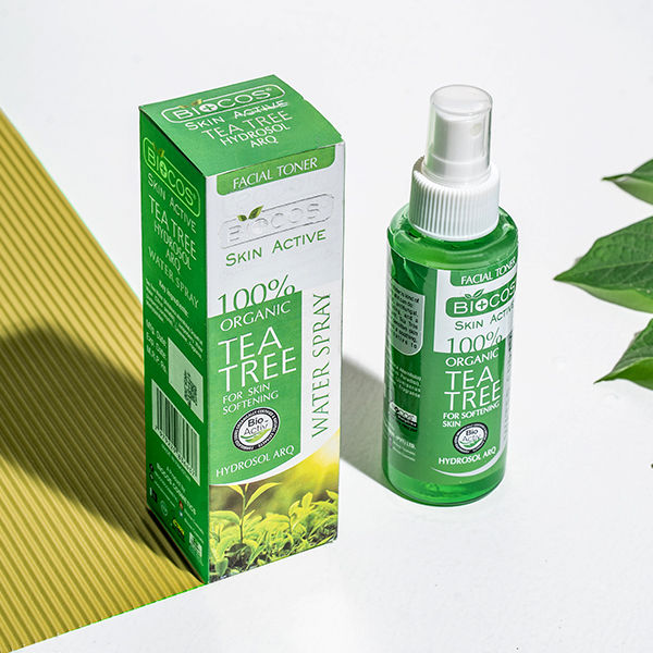 Biocos%20Skin%20Active%20Tea%20Tree%20Organic%20Water%20Toner%20Spray%20-%20Image%204