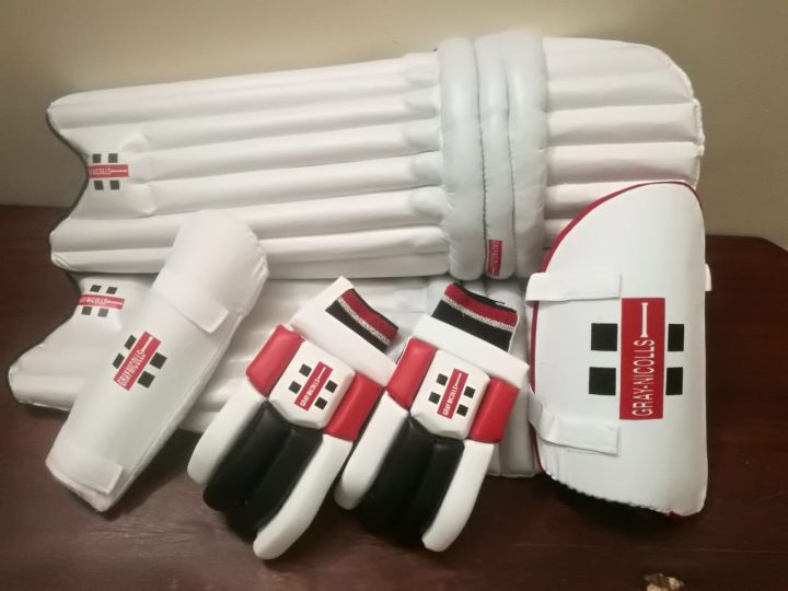 Batting Pads & Gloves - Combo set for Kids & Youngsters (up to 16 Years Old)