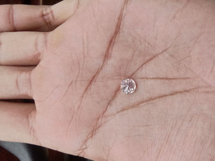 Moissanite%20Stone%201.10%20CRT%20Moissanite%20Diamond%20Gemstone%20/original%20gemstone/diamond%20cutting/or%20free%201%20extra%20ring%20gift%20-%20Image%204