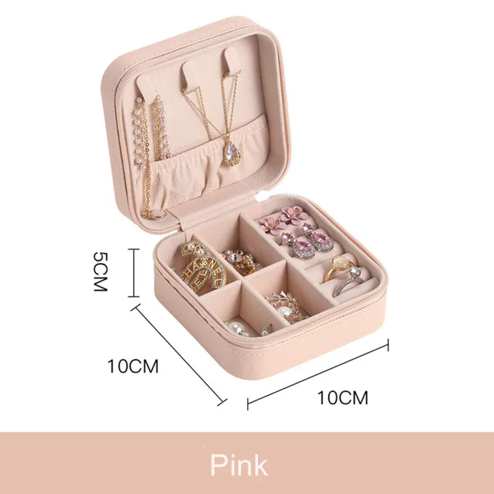 Leather%20Travel%20Jewelry%20Organizer%20Box%20for%20Women%20%E2%80%93%20Portable%20Storage%20Case%20for%20Hair%20Accessories%20&%20Rings%20%E2%80%93%20Classic%20Style%20%E2%80%93%20All%20Season%20-%20Image%206