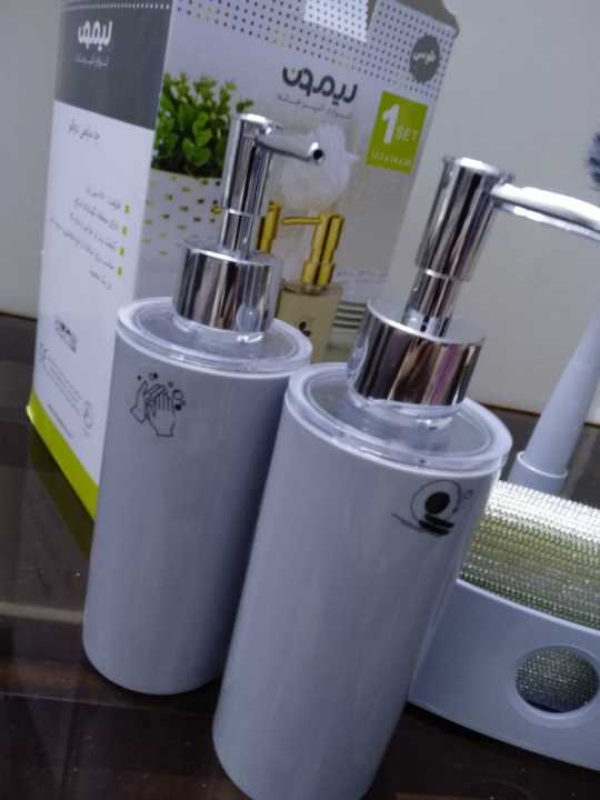 Set%20of%205%20Premium%20Quality%20Liquid%20%20Soap%20Dispenser%20-%20Limon%20Iran%20(Grey)%20-%20Image%204