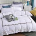 Triple Stitch Baratta Duvet Set - White. 