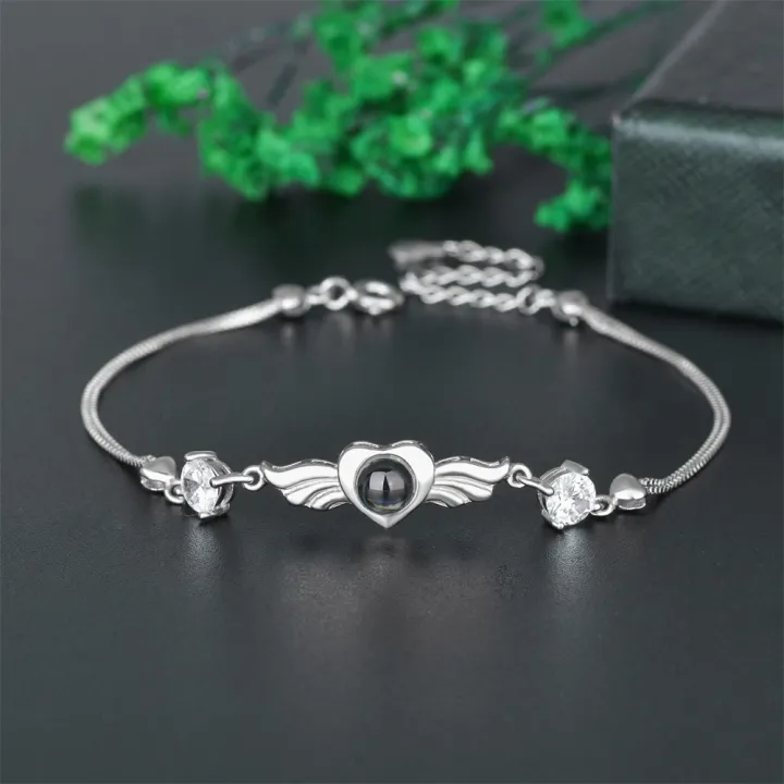 I%20Love%20You%20in%20100%20Languages%20Bracelet%20%E2%80%93%20Perfect%20Romantic%20Gift%20for%20Couples%20in%20Pakistan%20-%20Image%2010