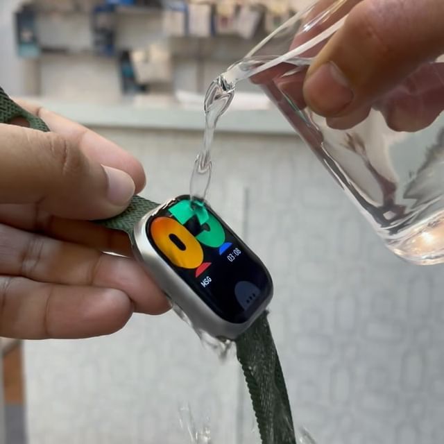 ULTRA2%20ZT04%20SMARTWATCH%204%20IN%201%20-%202.20%20Inch%20Big%20Waterproof%20Display%20-%20Wireless%20Charging%20-%2049mm%20-%20Men%20And%20Woman%20Wear%20Best%20Quality%20Smart%20watch%20-%20Image%204