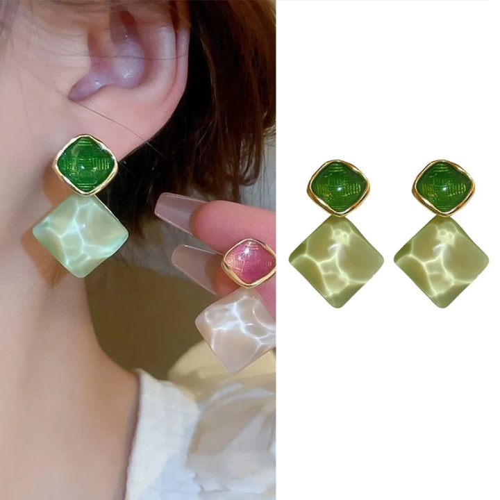 New 2025 Fashion Crystal Sparkling Earrings for Women Girl Square Earing Ins Accessories New
