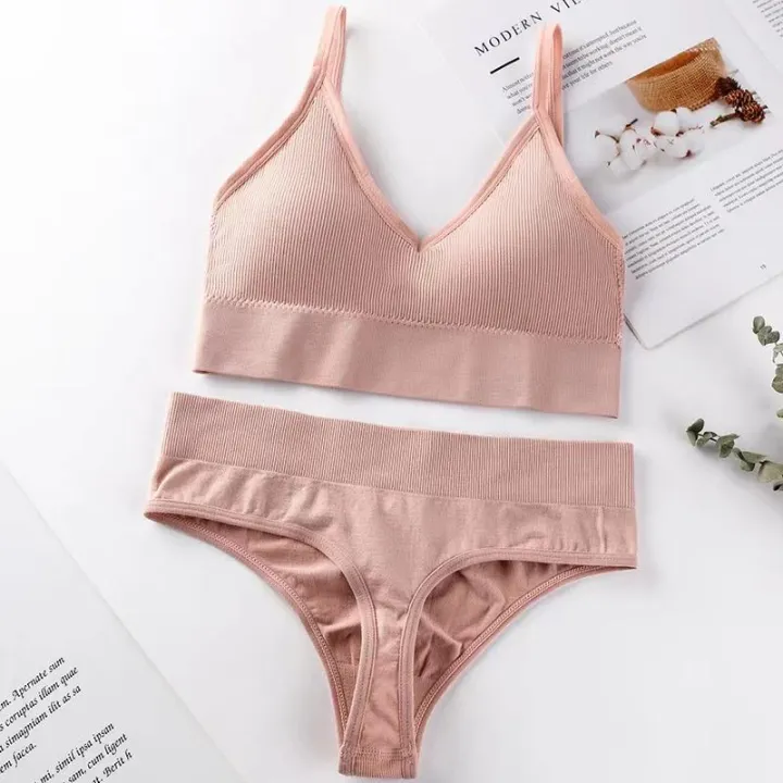 Shelfen%20Girls%20&%20Women%20Seamless%20Bra%20&%20Panty%20Set%20%E2%80%93%20Comfortable%20Daily%20Wear%20Ladies%20Innerwear%20Pakistan-%20-%20Image%202