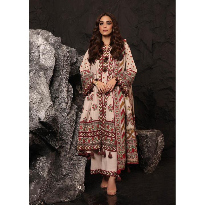 Alkaram Studio Unstitched 3 Piece Printed Karandi Suit With Karandi