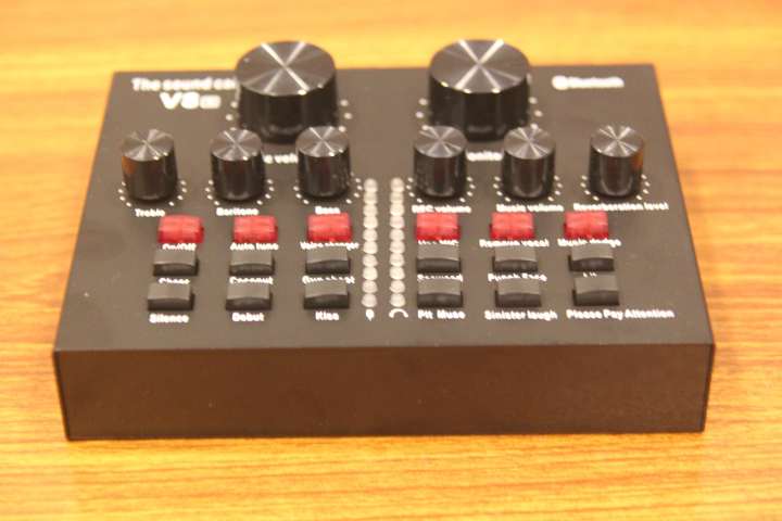 v8s%20sound%20card%20-%20Image%205