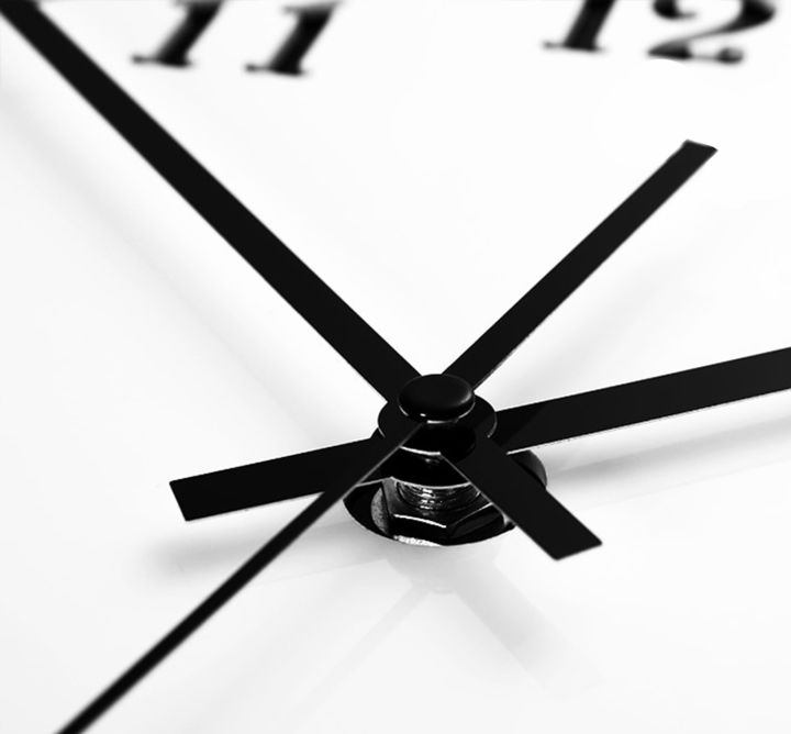 Fancy%20Wooden%20Wall%20Clock%20with%20Islamic%20Motifs,%20Decorative%20Wall%20Art%20for%20Bedroom%20and%20Home%20Decor%20-%20Image%205