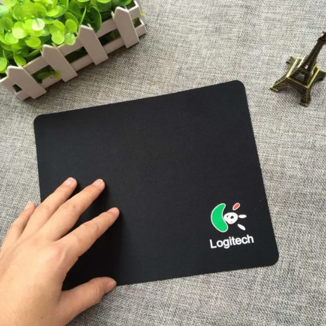 Rechargeable%20Bluetooth%20Wireless%20Dual%20Mode%20RGB%20Silent%20Click%20Mouse%20-%20RGB%20Mouse%20/%20Mouse%20with%20Dragon%20Mousepad%20/%20Mouse%20with%20Logitech%20Mousepad%20-%207%20Colors%20-%20High%20Performance%20with%207%20LED%20Lights%20-%20Image%204