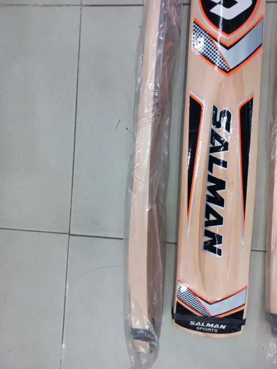Salman%20Sixer%206%20Tape%20Ball%20Cricket%20Bat%20%7C%20Long%20Cricket%20Bat%20Best%20for%20Hitting%20Sixes%20%7C%20MRA%20Sports%20-%20Image%206