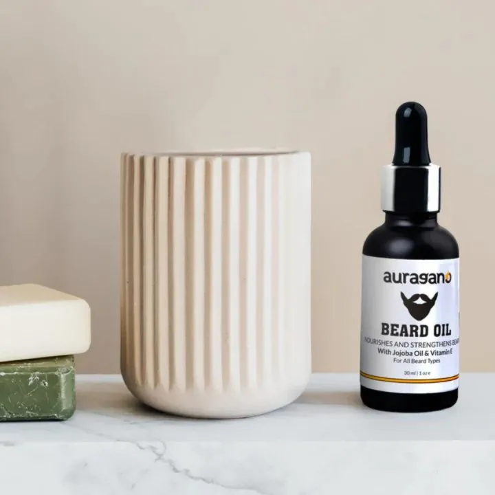 Beard%20oil%20-%20Beard%20Oil%20For%20Men%20-%20Beard%20Gel%20-%20Beard%20Shiner%20-%20Beard%20And%20Mustaches%20oil%20-%20Organic%20Beard%20Oil%2030ml%20By%20Auragano%20-%20Image%202