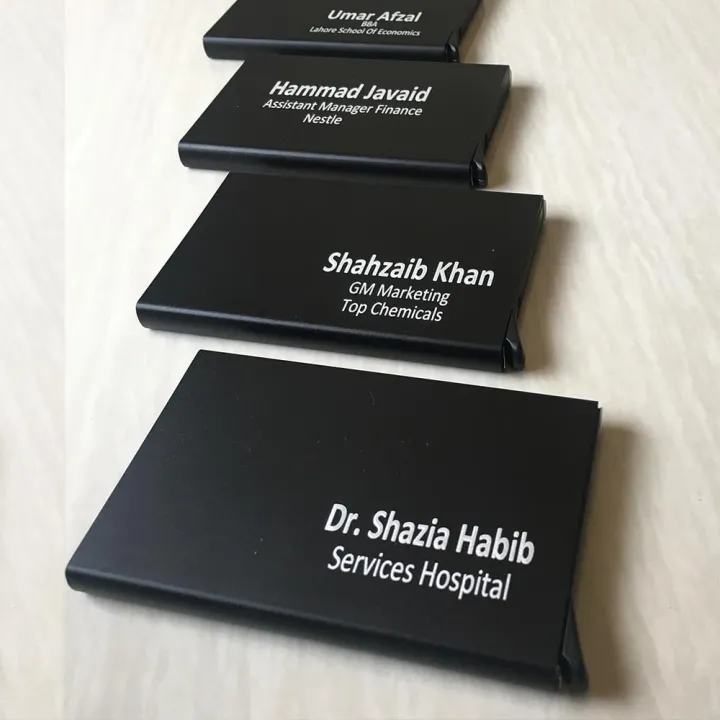Pop%20Up%20Cards%20Holder%20Metal%20-%20Customized%20Name%20Engraved%20%7C%20By%20MugArt.PK%20-%20Image%209