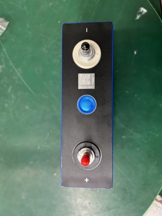 EVE%203.2V%20100Ah%20LF100LA%20LiFePO4%20Battery%20Lithium%20Iron%20Phosphate%20Cell%20for%20E-Car%20Electric%20-%20Image%206