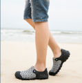 【Footprint】 Mens Outdoor Jelly Sandal Crocs Style Beach Sandals Summer Fashion Casual Shoes. 