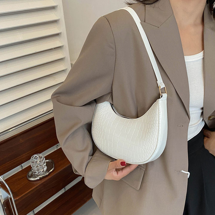 Trendy%20One-Shoulder%20Bags%20for%20Women2022New%20Fashion%20New%20Moon%20Bag%20Single%20Shoulder%20Women's%20Simple%20Handbagbags%20-%20Image%204