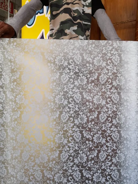 Elegant%20Floral%20Pattern%20Self-Adhesive%20Privacy%20Window%20Film%20in%20PVC%20-%20Multiple%20Sizes%20-%20Image%209