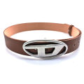 Trendy new D letter oval metal snap fastener men's and women's PU decorative belts are fashionable and match all kinds of clothing. 