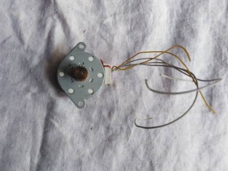 Minebea%20PM35S-048-TBH2%20High%20Quality%20Stepper%20Motor%20-%2024VDC,%200.5A/Phase,%207.5%20Deg/Step%20-%205%20Wire%20Hybrid%20Motor%20-%20Image%206