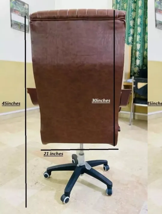 Executive%20Revolving%20Office%20Chair%20-%20Image%204