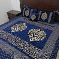 5 pcs Velvet Jacquard Bedsheet set in Two motive design. 