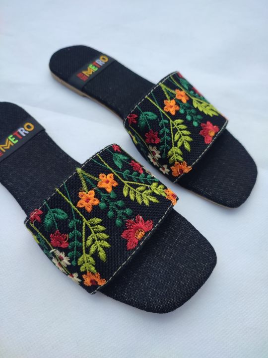 Handmade%20Embroidered%20Slides%20-%20Trendy%20and%20Comfortable%20for%20Women%20and%20Girls%20-%20Image%202
