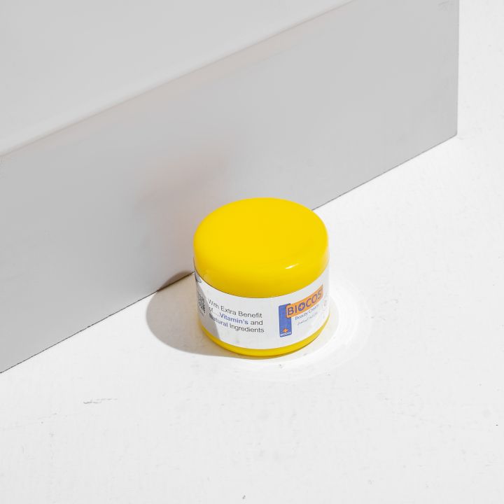 Biocos%20Beauty%20Cream%20%E2%80%93%20Skin%20Brightening%20&%20Anti-Aging%20Moisturizer%20with%20Arbutin,%20Vitamin%20E,%20Kojic%20Acid,%20&%20Licorice%20Extract%20%7C%20Hydrating%20Cream%20for%20Radiant,%20Smooth%20Skin%20-%20Image%203