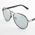 Men's polarized sunglasses day and night sunglasses driving toad glasses color-changing sunglasses wholesale manufacturers. 