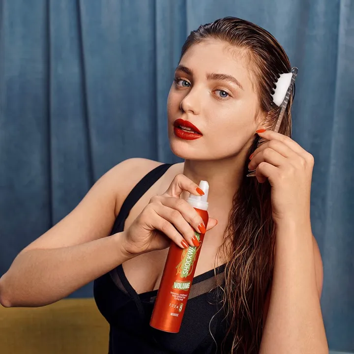 Wella%20Heat%20Protection%20Ultra%20Strong%20Mousse%20Hold%20Spray%20200ml%20-%20Image%206