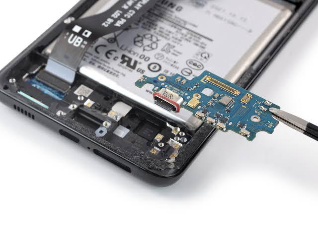 Tecno%20Spark%204%20Lite%20Charging%20For%20Charging%20Port%20Connector%20Replacement%20Spare%20Parts%20For%20Tecno%20Spark%204%20Lite%20-%20Image%203