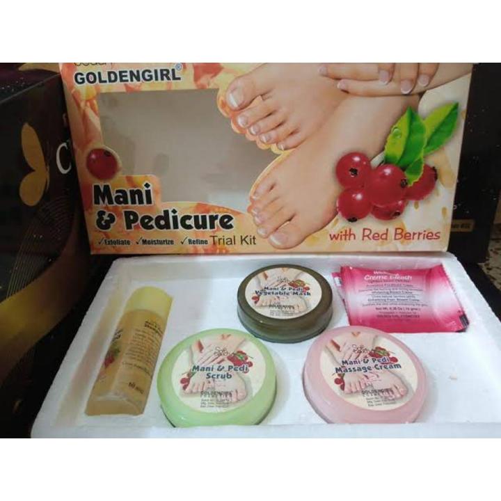 5%20in%201%20Soft%20touch%20Manicure%20And%20pedicure%20Kit%20With%20Polish%20Mani%20Pedi%20Kit%20With%20Free%20Gift%20-%20Image%203