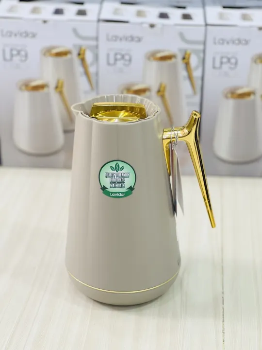 Lavidar%20Thermos%20Flask%201%20Litre%20Fancy%20Design%20(LP9)%20Inside%20Glass%20Gold%20Handle%20and%20Lid%20-%20Image%202