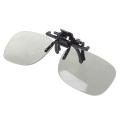 1 x 3D Glasses Clip on for CINEMA AND 3D IN THE PUB (Intl). 