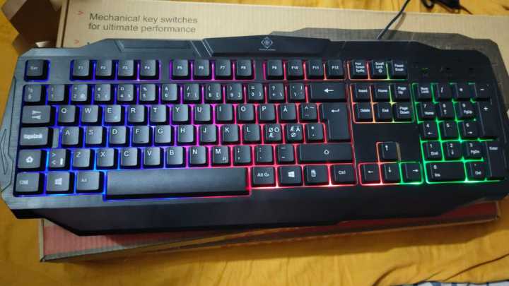 GAMING%20RGB%20WIRED%20KEYBOARD%20ERGONOMIC%20High%20Quality%20Soft%20Button%20Light%20Weight%20Decorative%20Design%20Smart%20Gadget%20Keyboard%20RGB%20Gaming%20Keyboard%20-%20IT-K12%20Black%20Keyboard%205%20Colors%20Rainbow%20LED%20Backit%20-%20Image%202