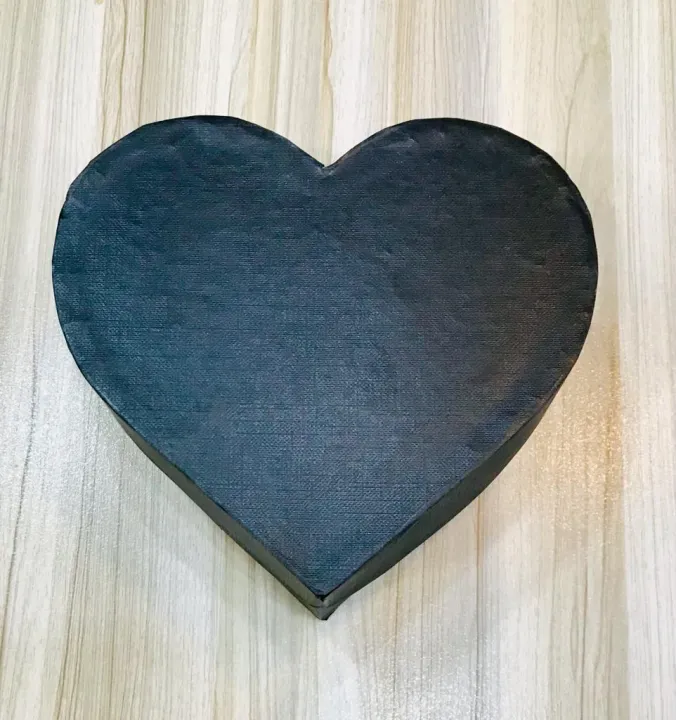 Heart%20Gift%20Box%20/%20Empty%20Heart%20Shape%20Flower%20&%20Chocolate%20Gift%20Box%20-%20Image%204