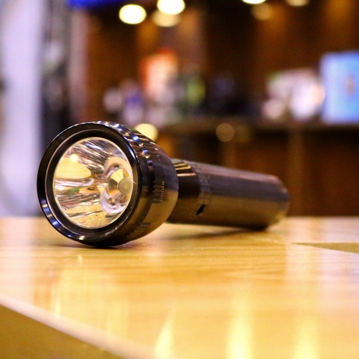 Gepass%20RL-201%20Rechargeable%20Flashlight%20-%20Image%206