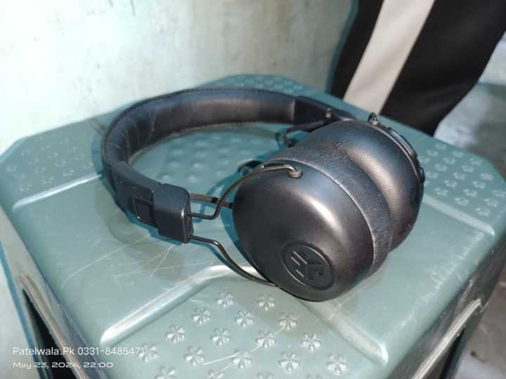 JLab%20Studio%20Pro%20Wireless%20Over-Ear%20Headphones,%20Black,%2050+%20Hour%20Bluetooth%205%20Playtime,%20EQ3%20Sound,%20Ultra-Plush%20Faux%20Leather%20&%20Cloud%20Foam%20Cushions,%20Track%20and%20Volume%20Controls%20For%20Gamming%20PUBG%20~%20PATEL%20WALA%20-%20Image%207