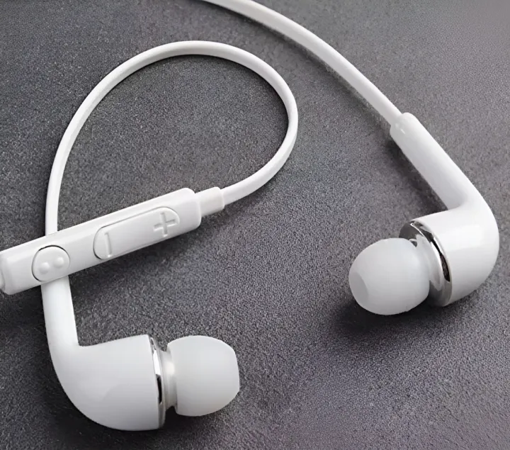 (Buy%201%20Get%201%20Free)%20J5%20High%20Quality%20Stereo%20Sound%20In-ear%20Headphones%203.5mm%20Wired%20Earphones%20Cable%20Headsets%20with%20Mic%20Earbuds%20for%20Mobile%20Phone%20-%20Image%203